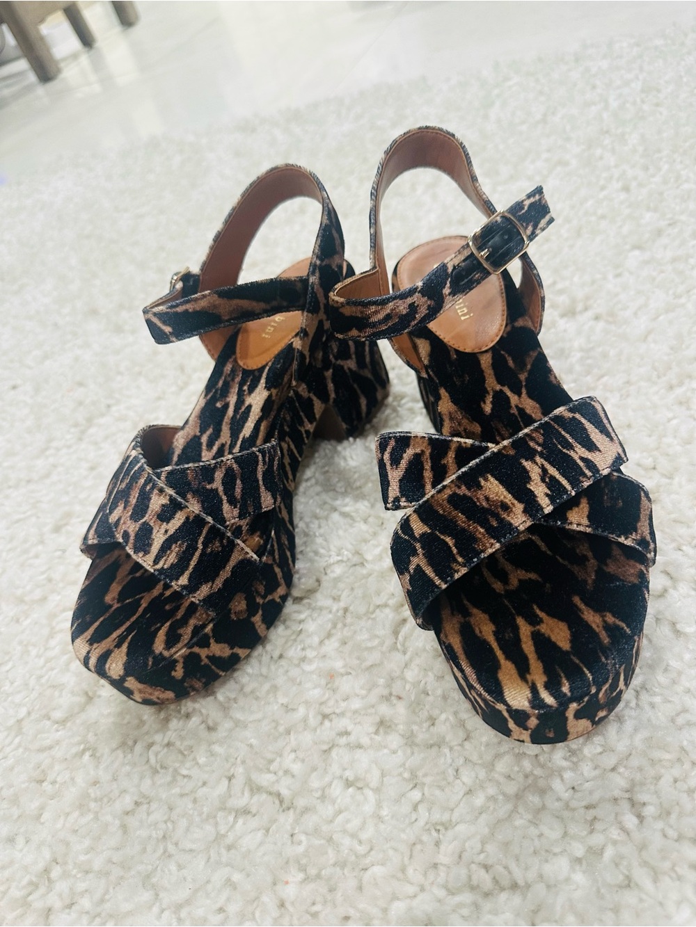 Gianni Bini Leopard Velvet Print Platform Sandals with Ankle Strap - New - Picture 3 of 9